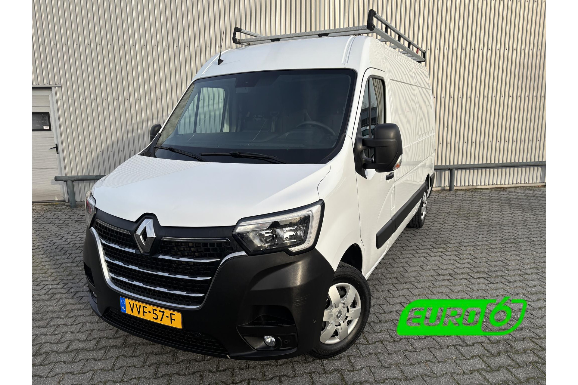 Renault Master T35 2.3 dCi 150 L2H2*A/C*CRUISE*NAVI*HAAK*3PERS*